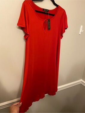 Lexington Avenue Elegant Red Midi Dress with Keyhole Detail